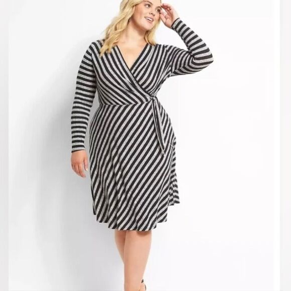 NWT Lane Bryant Ribbed Hacci Striped Fit & Flare Wrap Dress Womens Plus Size 26 - Picture 1 of 9